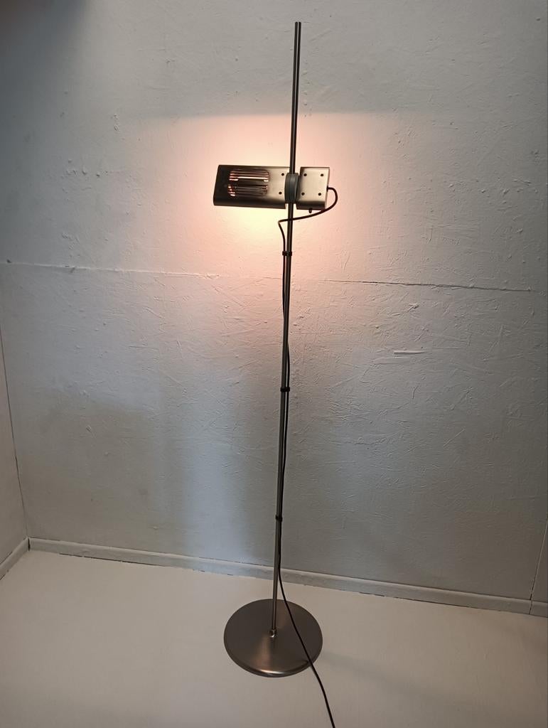 Design Vloerlamp met Verstelbare Spot. Artemide, Ophalen, Gebruikt, Modern, Industrieel, Metaal