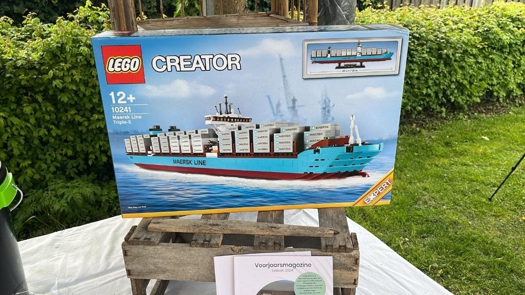 Nieuw in doos Maersk Tripple-E lego schip, Kinderen en Baby's, Lego, Lego nederland, Lego, Info@lego.nl