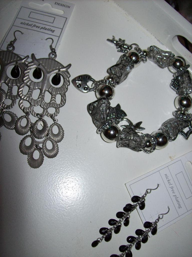 Oorbellen 2 x Uil en Steentjes Mooie Armband Bedels, Overige materialen, Hangers, Nieuw, Zilver