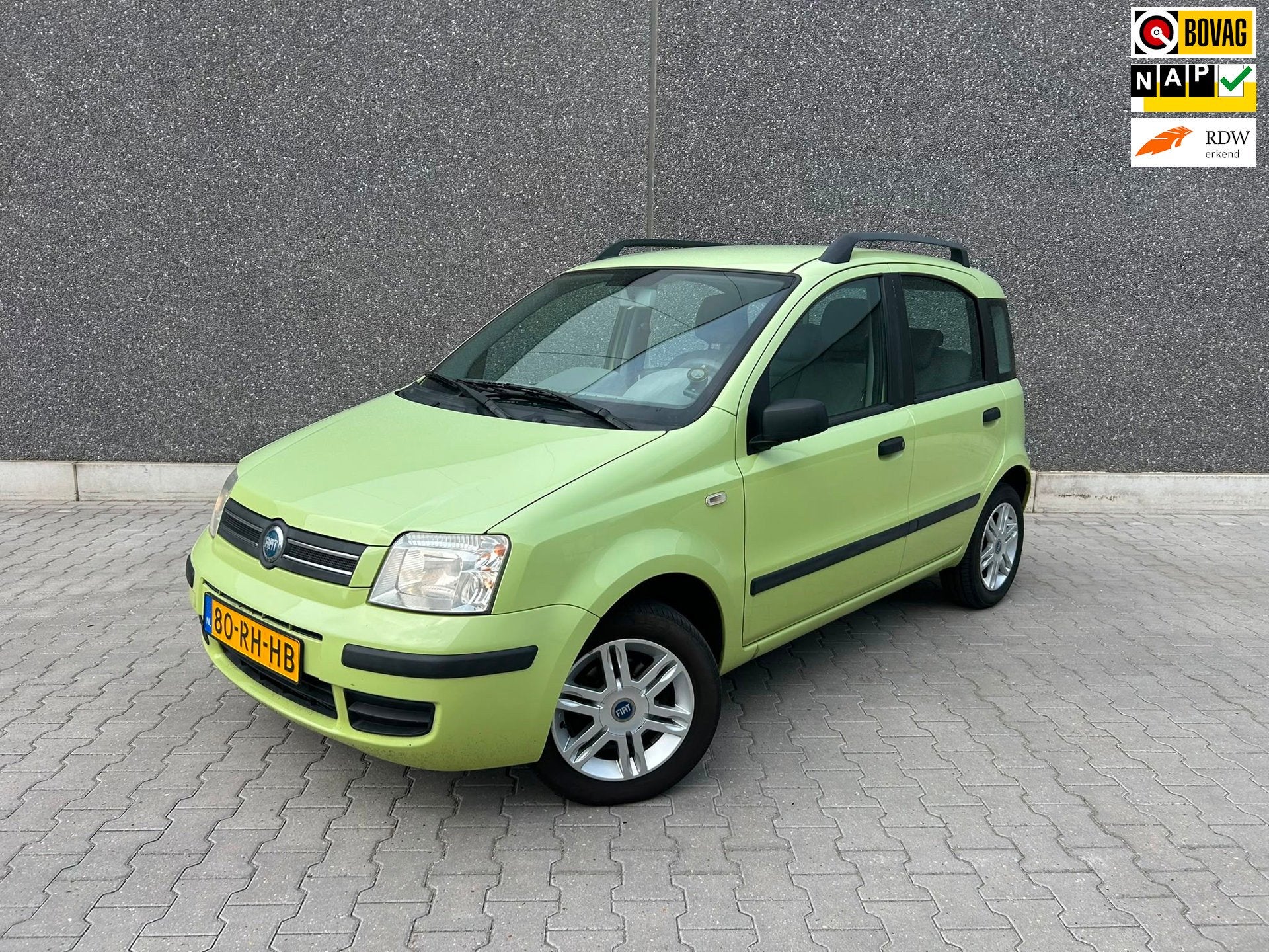 Fiat Panda 1.2 Emotion | NIEUWE DISTRIBUTIERIEM | AIRCO | CL, Gebruikt, Automatische klimaatregeling, Origineel Nederlands, Bedrijf