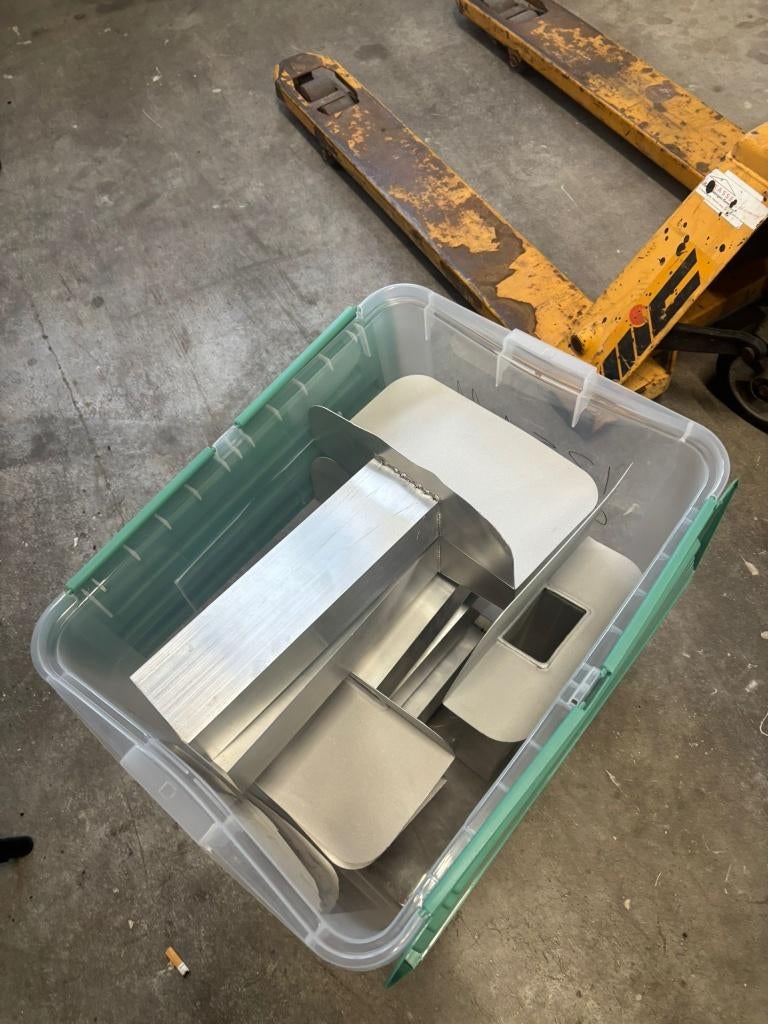Partij Aluminium HWA – Stadsuitlopen & Onderuitlopen – Nieuw, Afvoer, Ophalen of Verzenden, Minder dan 2 meter, 80 mm of meer