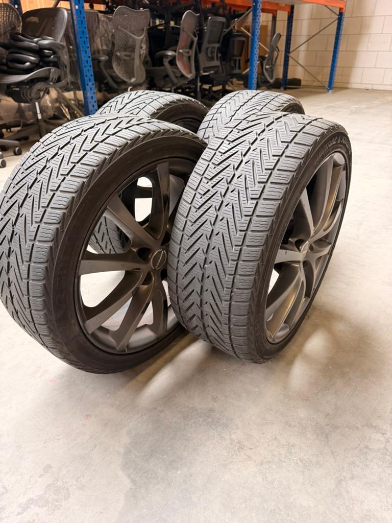 Borbet 18 inch winterset – 235/40 R18 – goed profiel, Ophalen