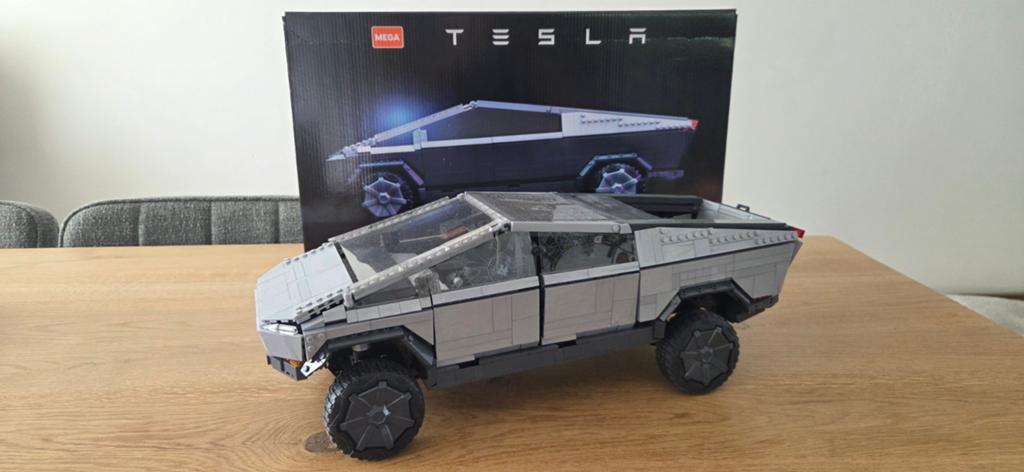 Mega Construx Tesla Cybertruck - Zo goed als nieuw, Ophalen of Verzenden, Zo goed als nieuw, Megabloks