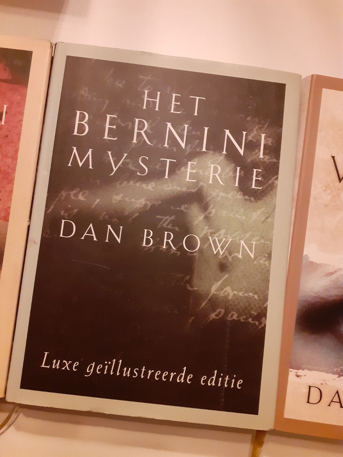 Het Bernini Mysterie - Luxe Geïllustreerde Editie, Ophalen of Verzenden, Zo goed als nieuw, Dan Brown