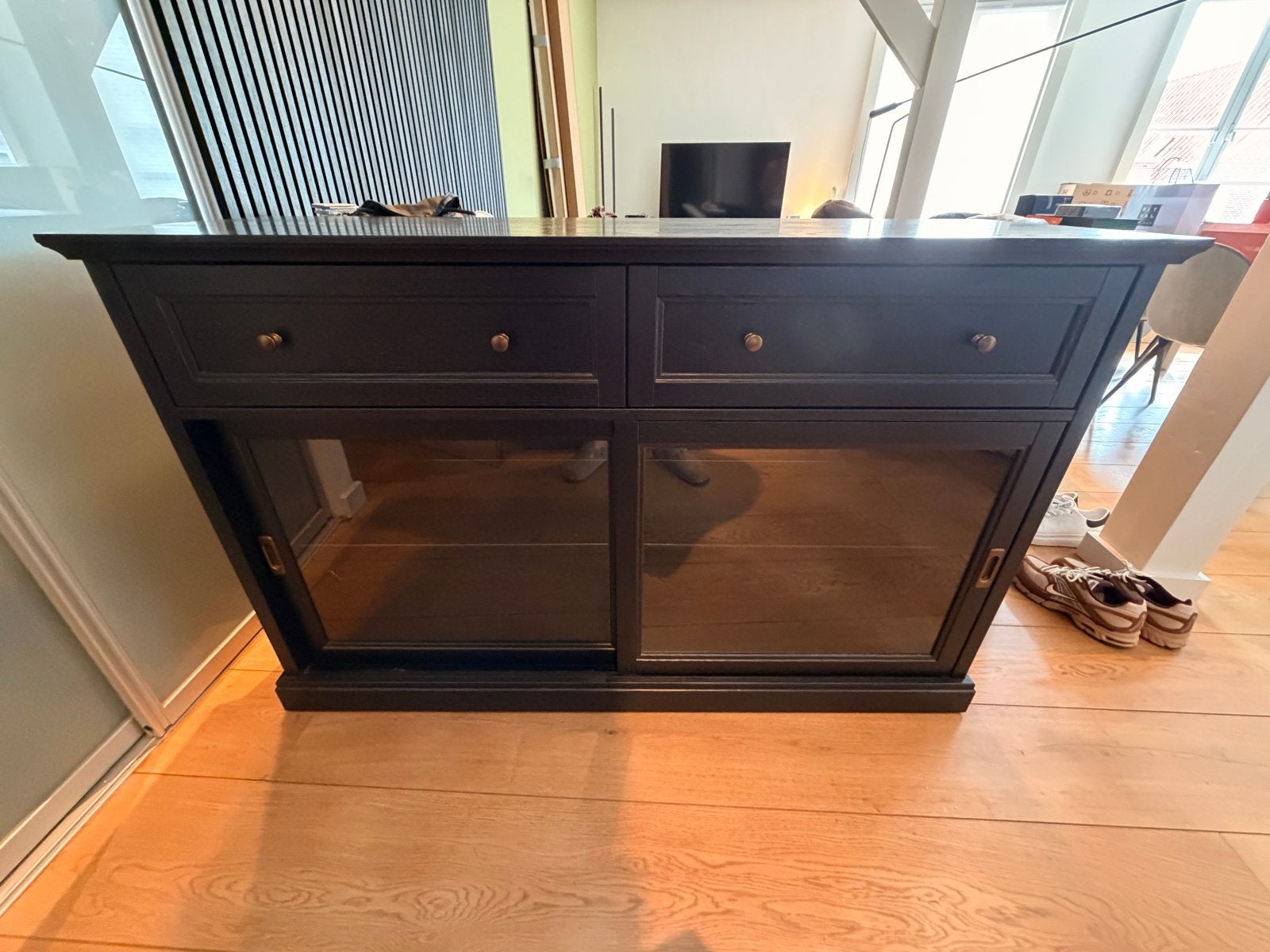 IKEA MALSJÖ Dressoir / Buffet Zwart Gebeitst, Ophalen, 100 tot 150 cm, Zo goed als nieuw, Met lade(s)