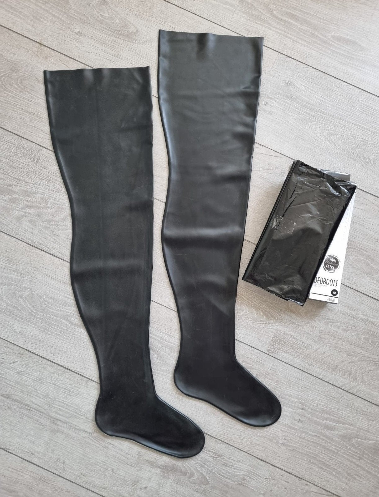 Nieuw! Bedboots (zwart) maat M, 100% naturel latex, Verzenden, Nieuw