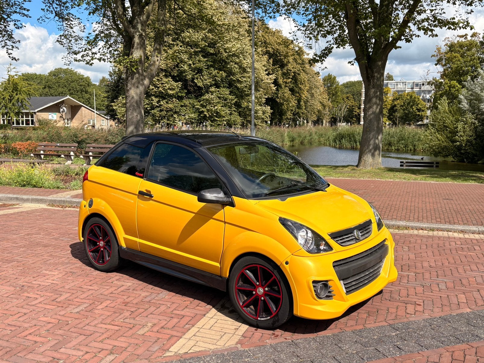 Supergave Aixam Coupé GTI 2013 met open dak | 29.278 km |, Gebruikt, 16 km/u of meer, 46 km of meer, Ophalen
