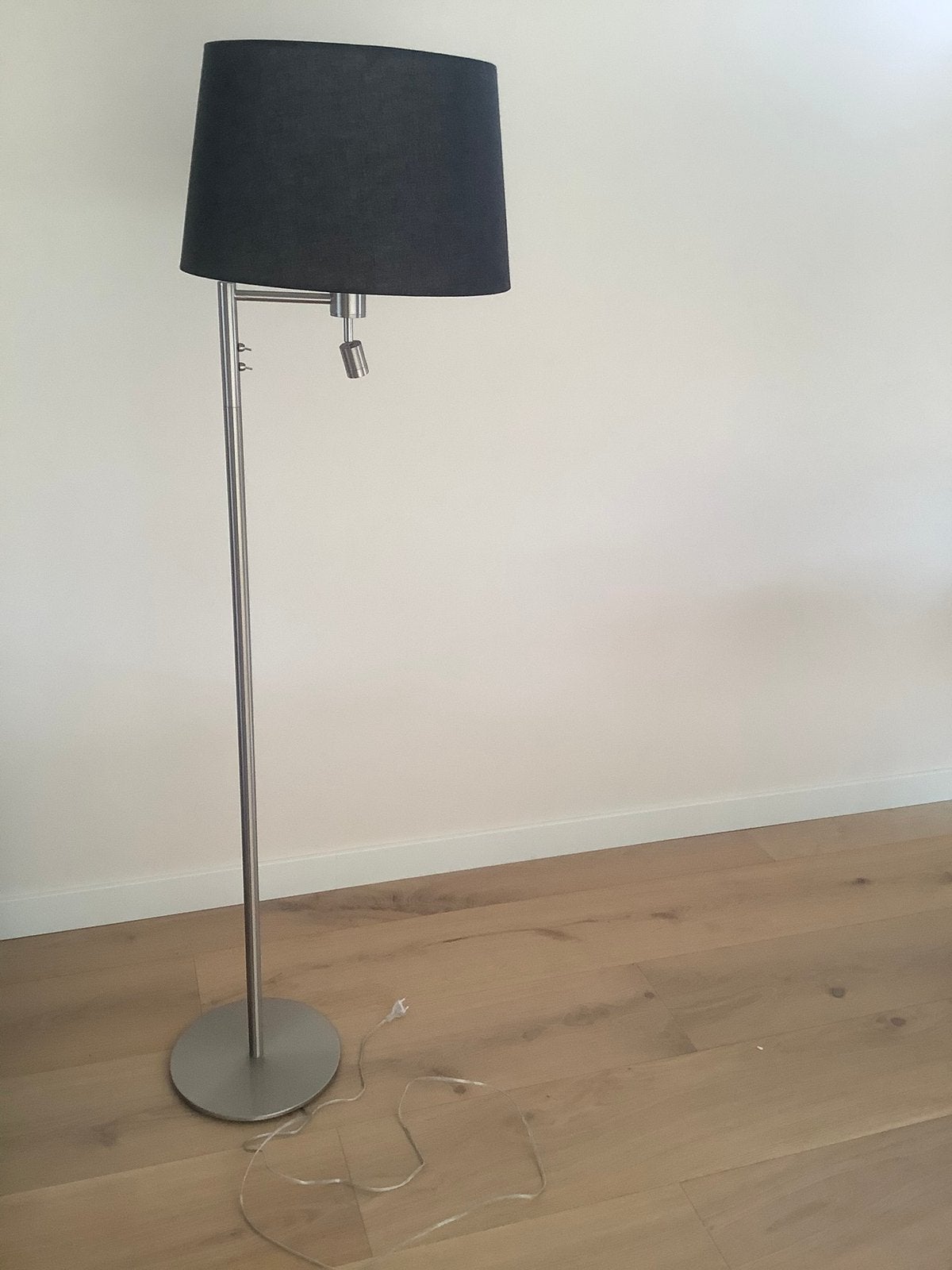 Rietveld vloerlamp 30681 rvs met zwarte kap en leeslampje, Ophalen, Zo goed als nieuw, 150 tot 200 cm