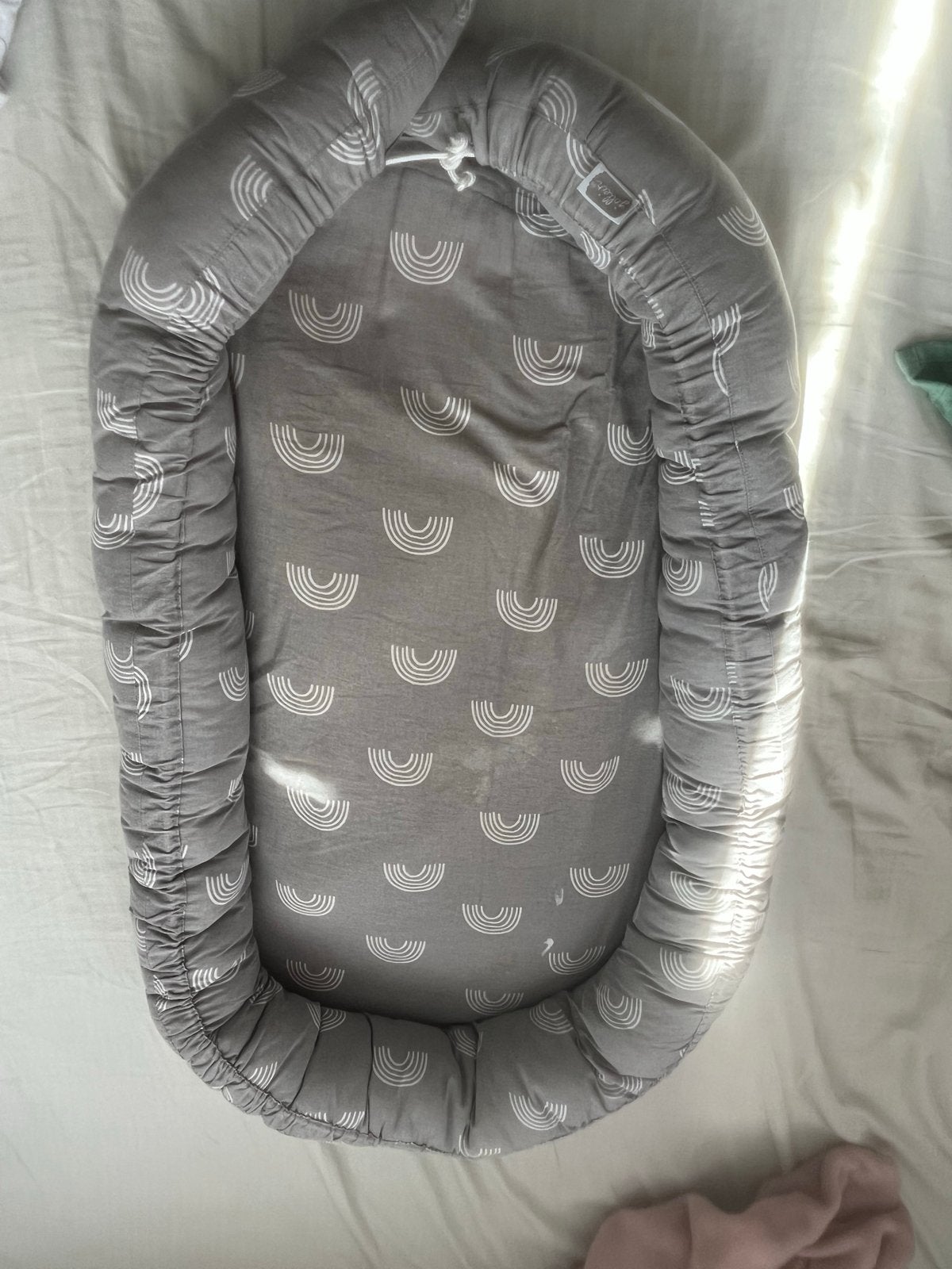 Jollein Babynestje Grijs met Regenboogjes, Ophalen, Zo goed als nieuw, Overige typen