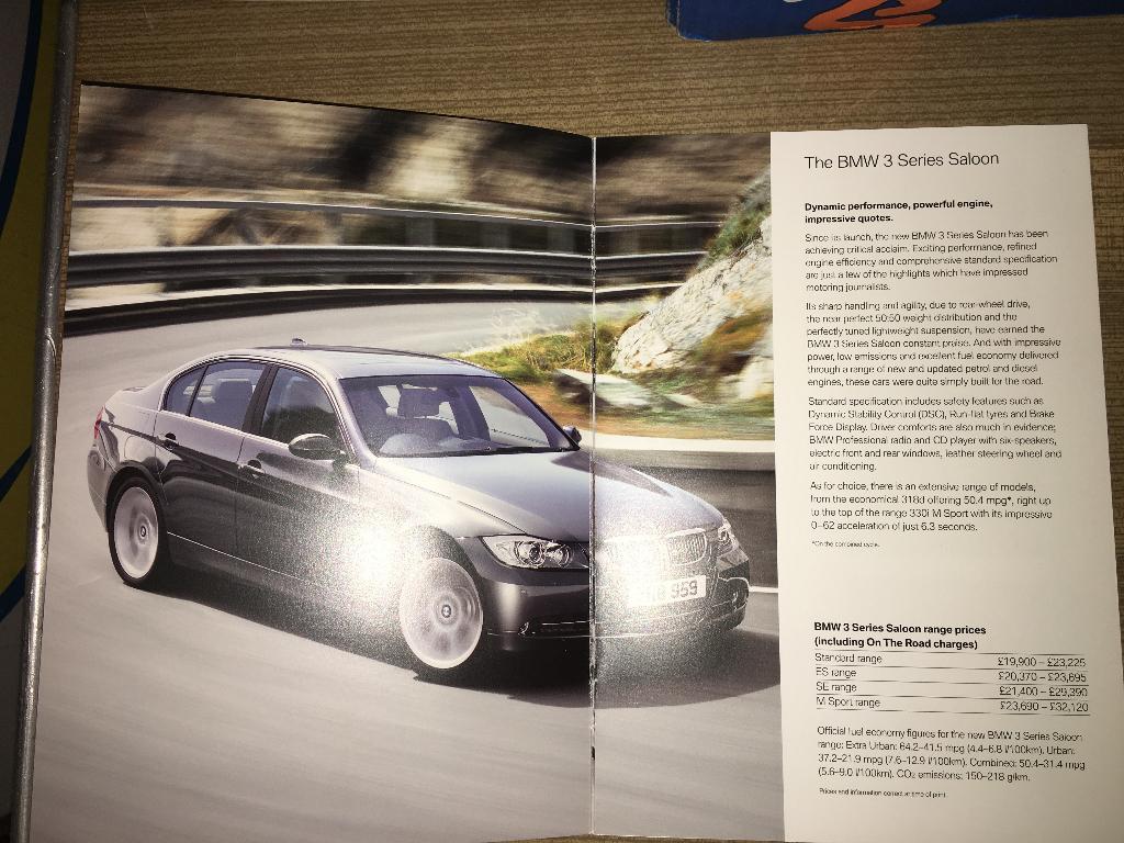 BMW 3 Sedan E90 & Touring E91 brochure folder 2005 Engeland, Boeken, Ophalen of Verzenden, Zo goed als nieuw, BMW