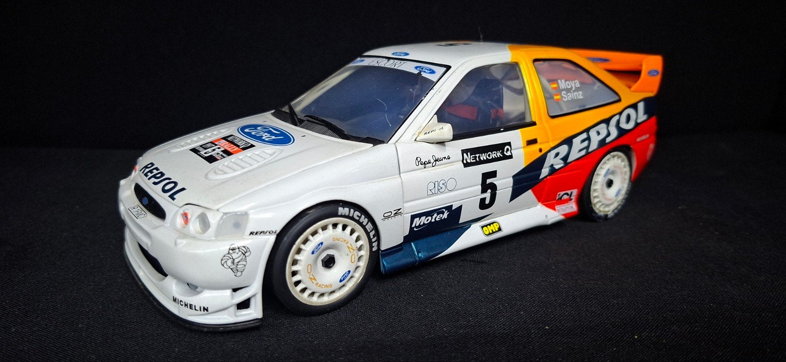 Ford Escort RS Cosworth Repsol Rally - Schaalmodel 1:18, Ophalen of Verzenden, Zo goed als nieuw, Auto, Overige merken
