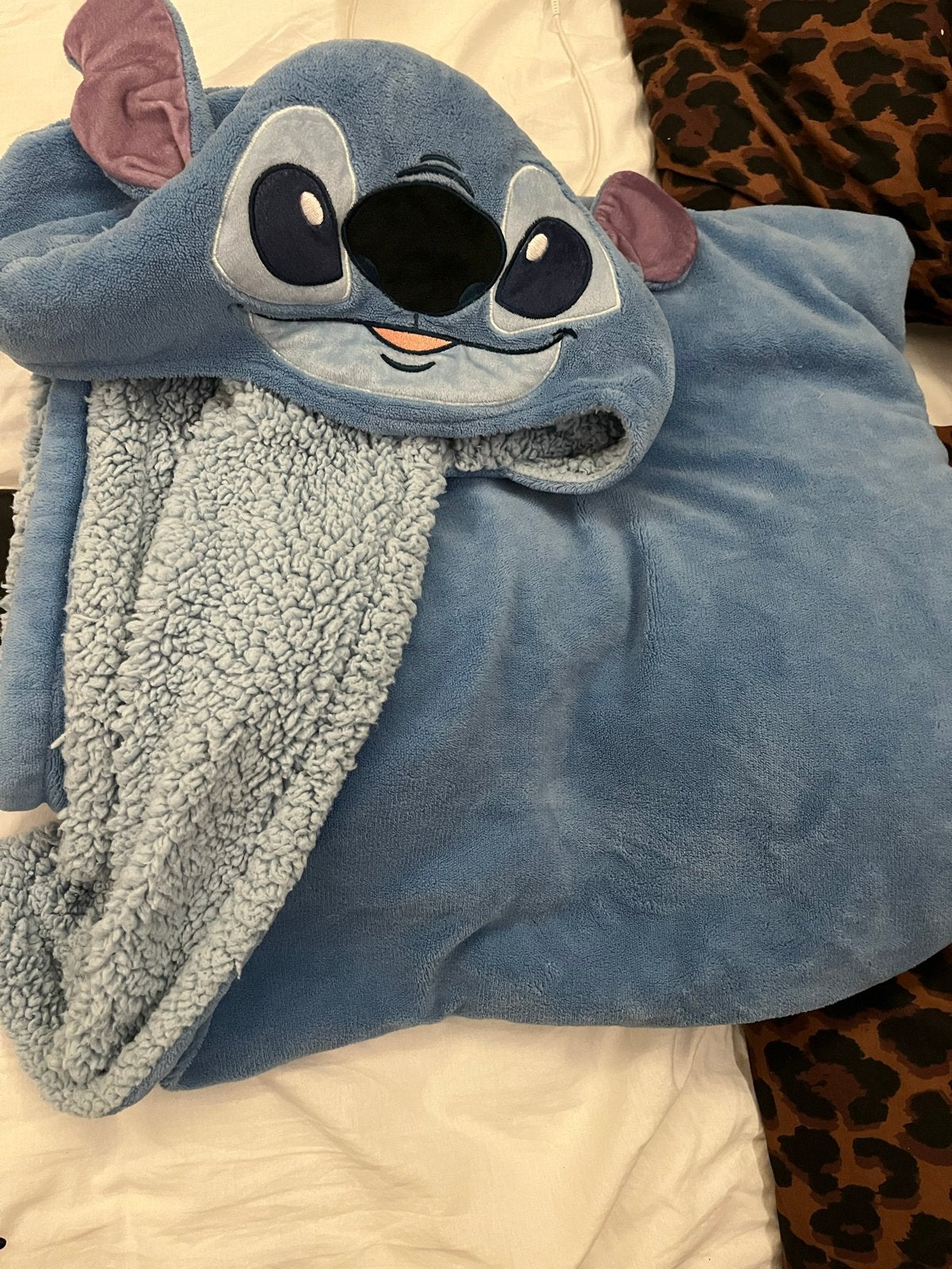 Stitch knuffeldeken met capuchon - Disney Lilo & Stitch, Disney, Overige typen, Blauw, Ophalen of Verzenden