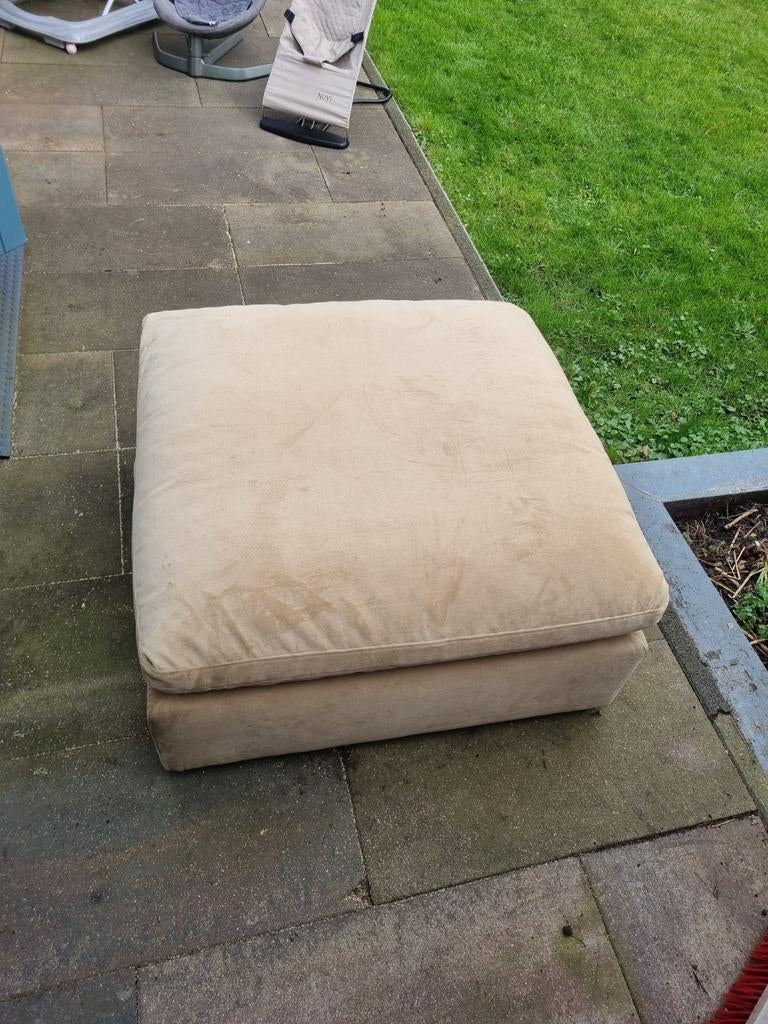 Comfortabele poef hocker - Beige, Ophalen, Vierkant, Minder dan 50 cm, Zo goed als nieuw