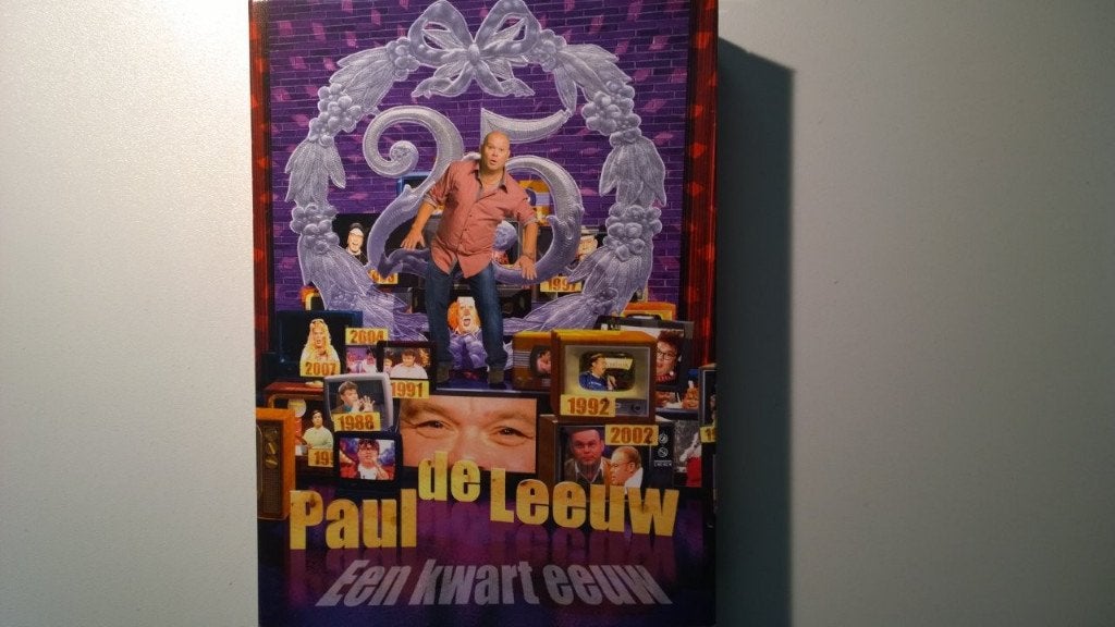 Paul de Leeuw - Een Kwart Eeuw De Leeuw (DVD), Alle leeftijden, Ophalen of Verzenden, Zo goed als nieuw, Komedie