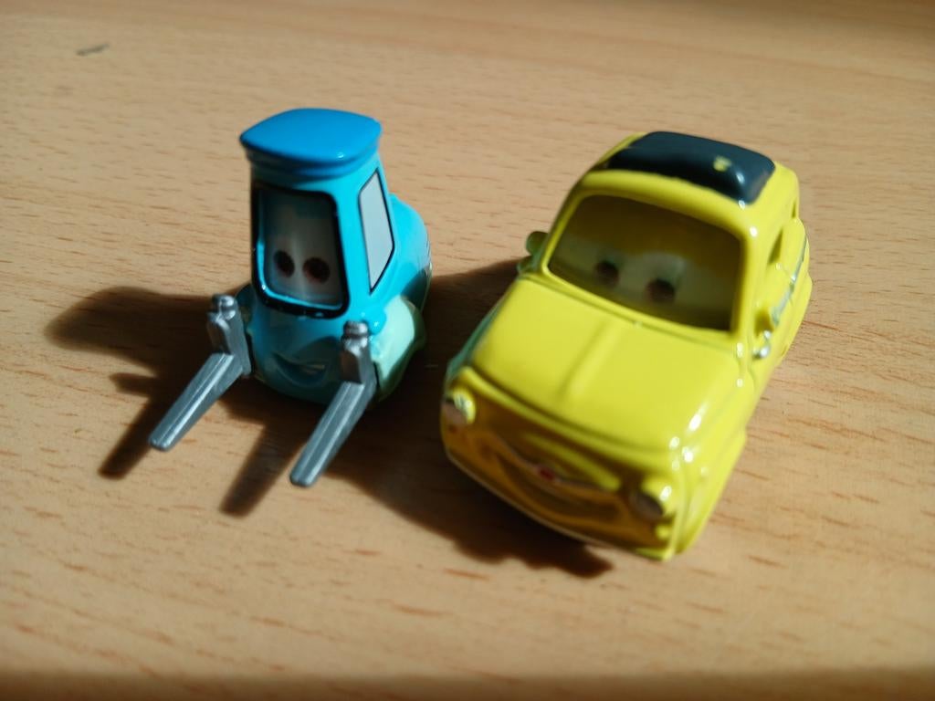 Disney Cars 1 , Guido en Luigi bewegende ogen, Ophalen of Verzenden, Zo goed als nieuw