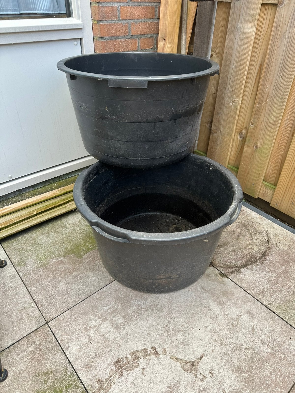 2 cement kuipen, Ophalen, Kunststof, Rond, Zo goed als nieuw
