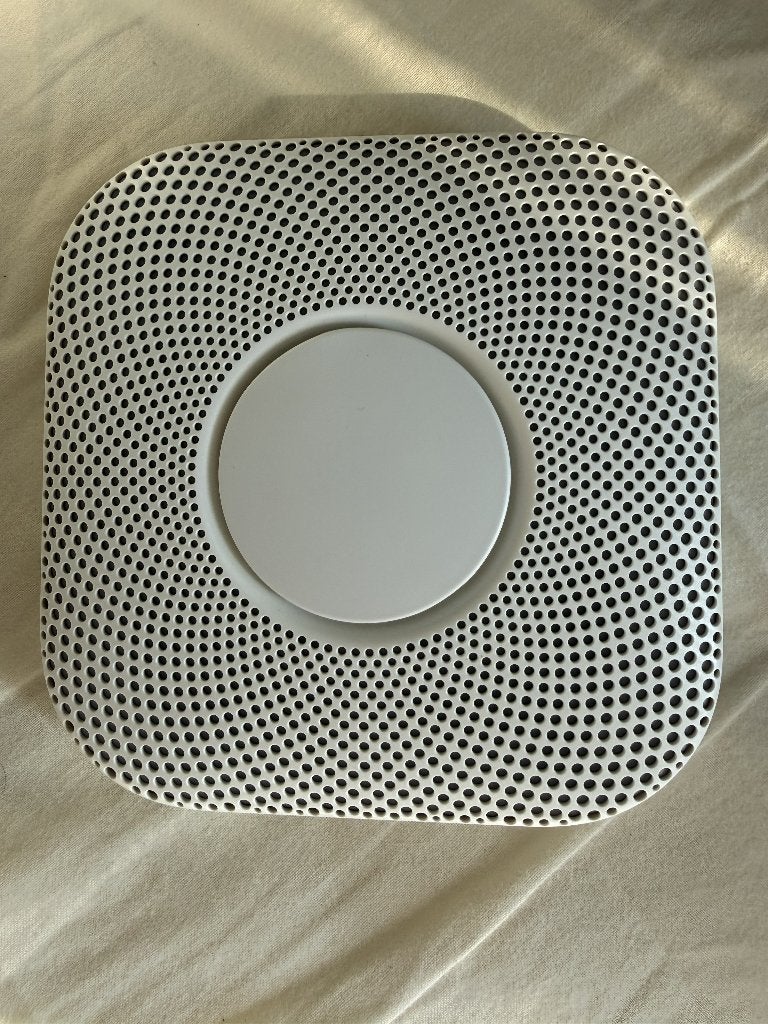 2x Google Nest Protect V2 – Geldig tot 10-2030 en 02-2027, Gebruikt, Detector, Sensor of Melder, Ophalen of Verzenden, Rook