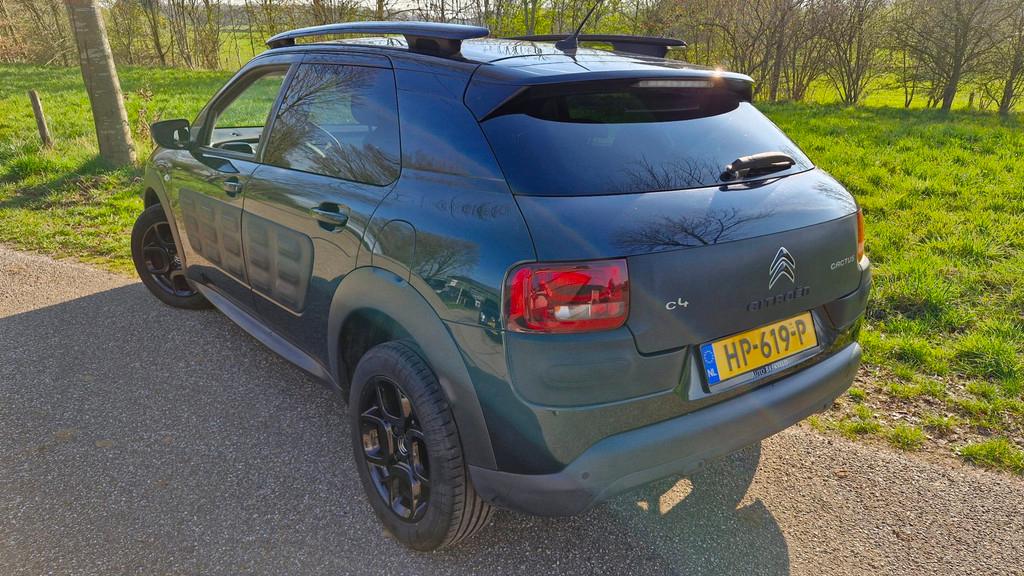 Citroen C4 Cactus 1.2 PureTech Shine 110PK | Rijklaarprijs |, Auto's, Voorwielaandrijving, Stof, 1199 cc, 995 kg