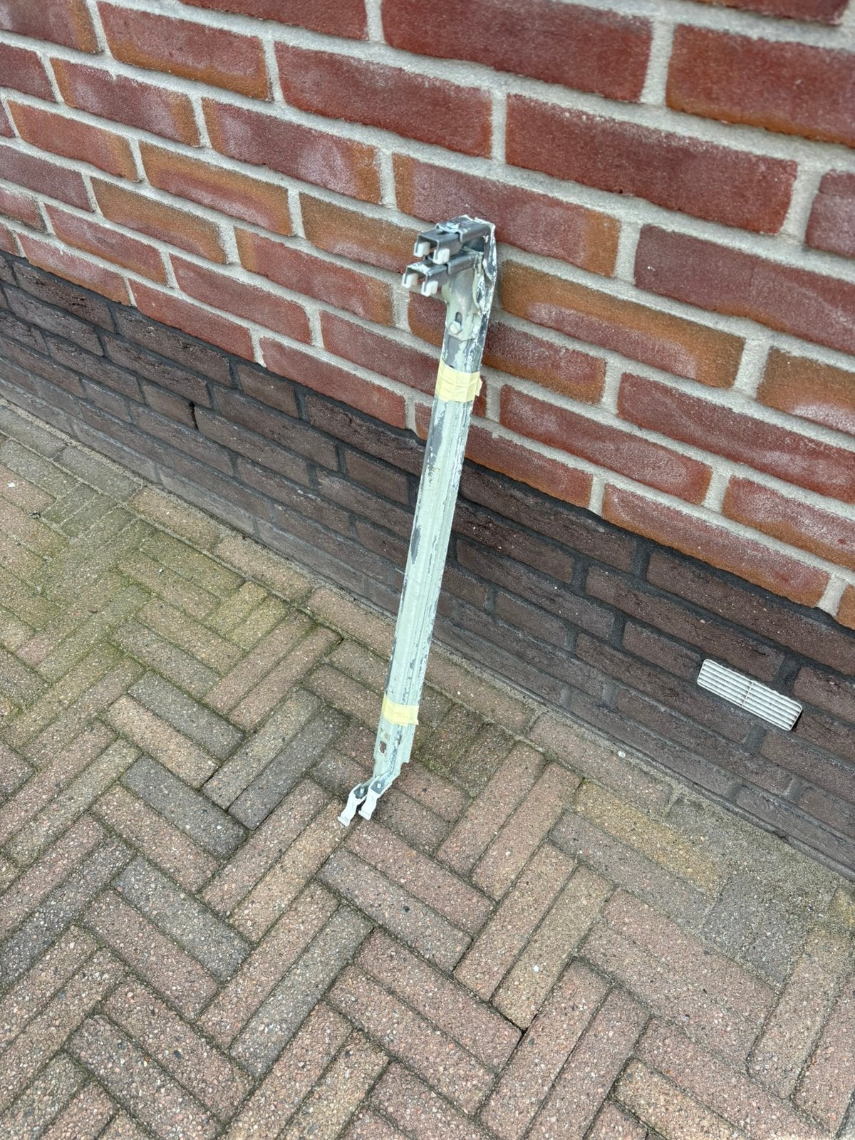 Te koop  Radiator blad 600x700 met Thermostaat kraan, Ophalen, 30 tot 80 cm, Radiator, Zo goed als nieuw