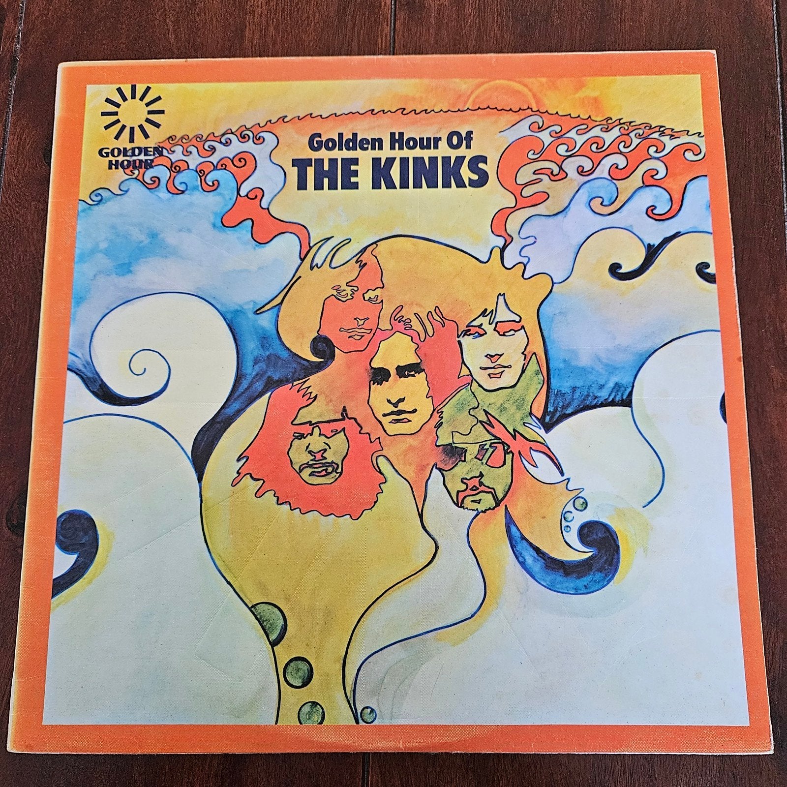 The Kinks. Golden hour of the Kinks LP

Zie ook mijn andere, Ophalen of Verzenden, 12 inch, Poprock