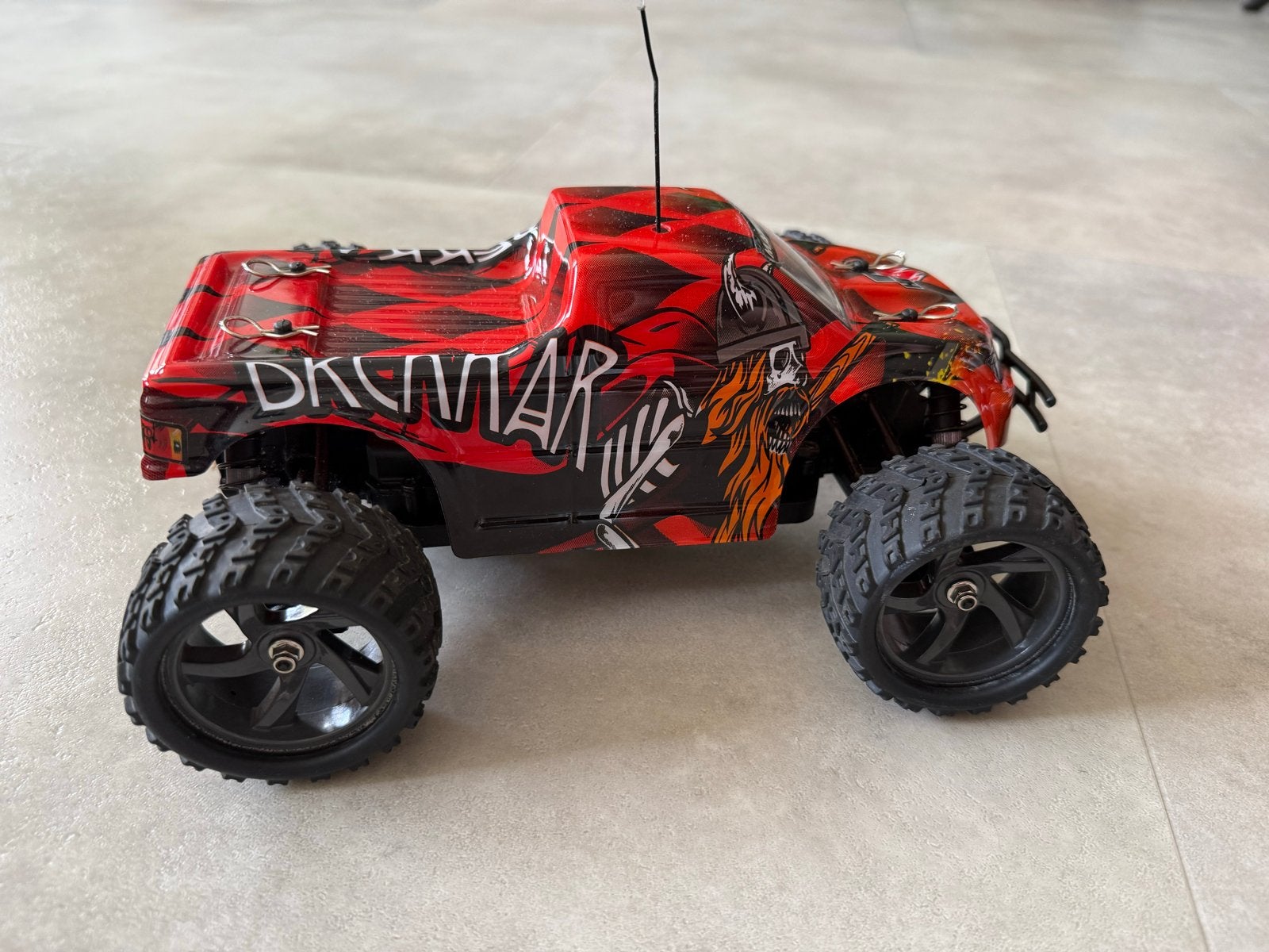 Himotor Mastadon 1:18 RC Truck 4WD RTR, Auto offroad, Zo goed als nieuw, RTR (Ready to Run), Schaal 1:8
