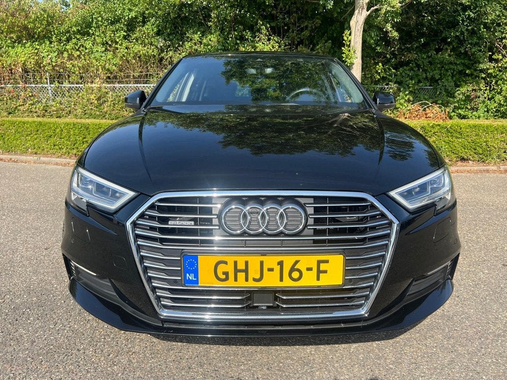 Audi A3 Sportback 40 TFSI e-tron S-tronic Plug in Hybrid Cru, Auto's, Audi, Stof, Gebruikt, 4 cilinders, Zwart