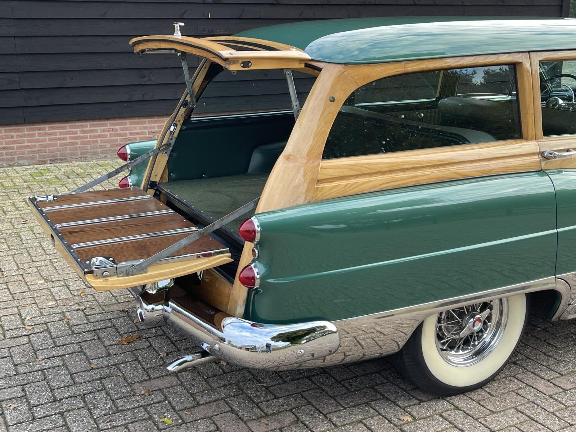 Buick Super V8 Wagon "Woody" gerestaureerd, foto 9