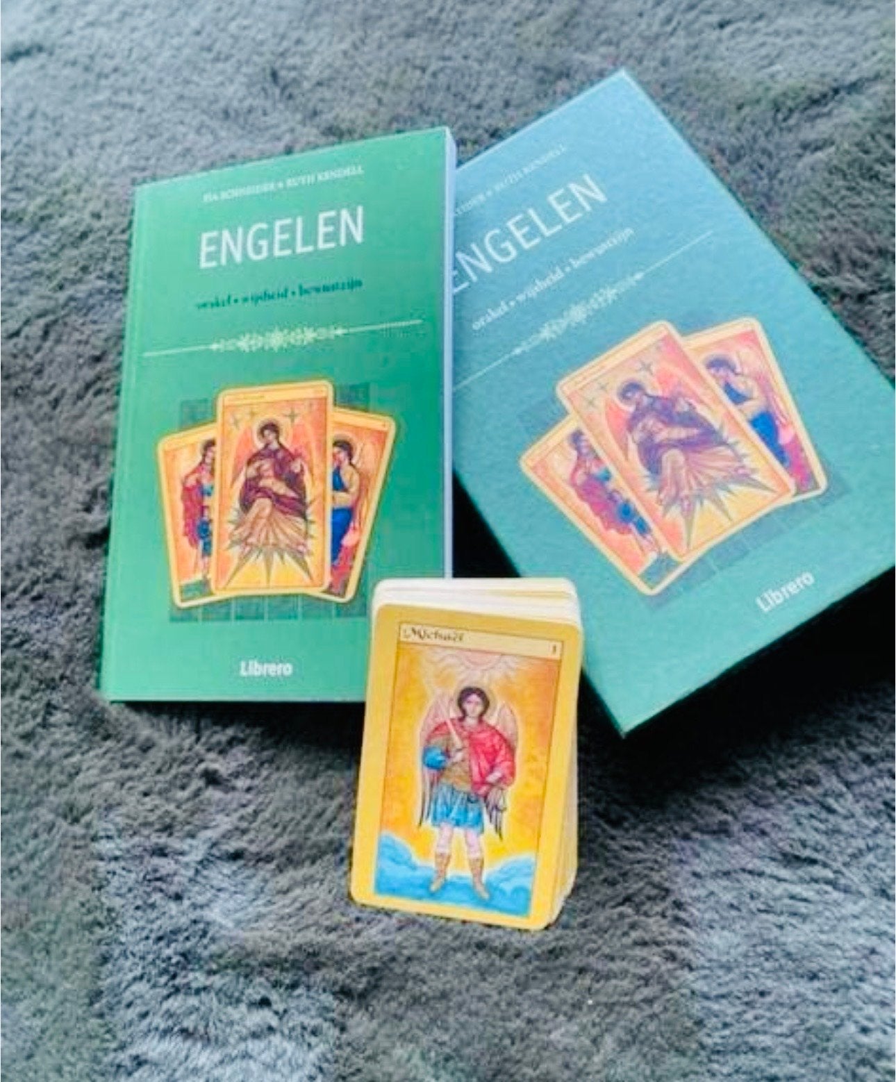 Engelen Orakelkaarten Set - Pia Schneider & Ruth Kendall, Ophalen of Verzenden, Zo goed als nieuw, Spiritualiteit algemeen, Overige typen