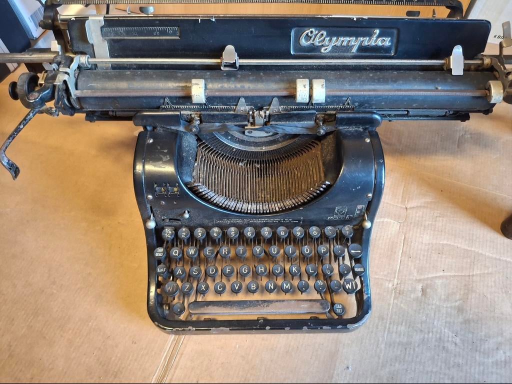 Olympia antieke typemachine, Antiek en Kunst, Ophalen