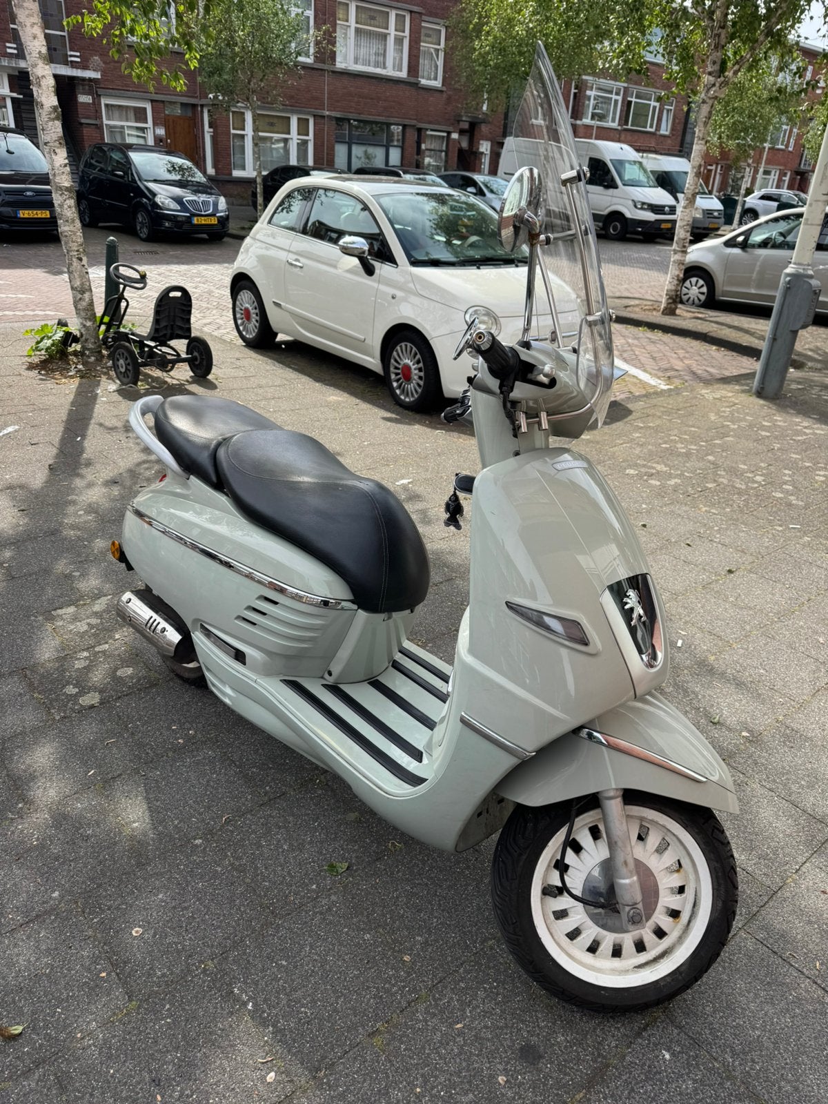 Peugeot Django | 6xxx km | Goed rijdend + afstandsbediening, Fietsen en Brommers, Scooters | Peugeot, Ophalen, Zo goed als nieuw