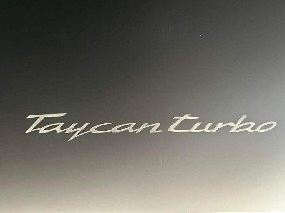 Porsche Taycan Turbo Embleem, Ophalen of Verzenden, Gebruikt, Porsche