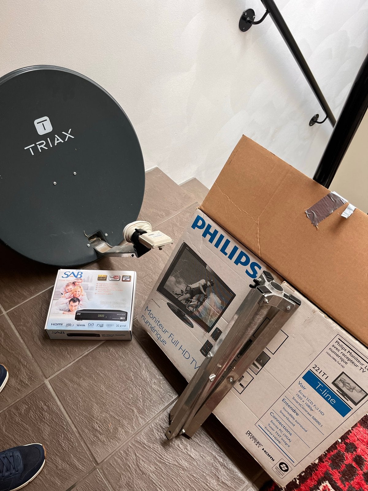 Complete schotelantenne set met ontvanger en tv, Ophalen of Verzenden, Gebruikt, (Schotel)antenne, Overige merken