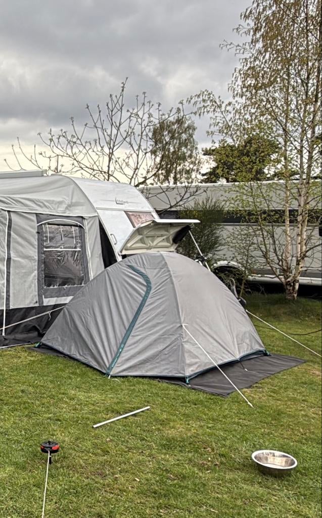Decathlon Quechua MH100 3-persoons koepeltent - Grijs, Ophalen, Gebruikt, Tot en met 3