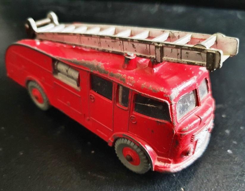 Dinky Supertoys fire engine 955, Ophalen of Verzenden, Gebruikt, Bus of Vrachtwagen