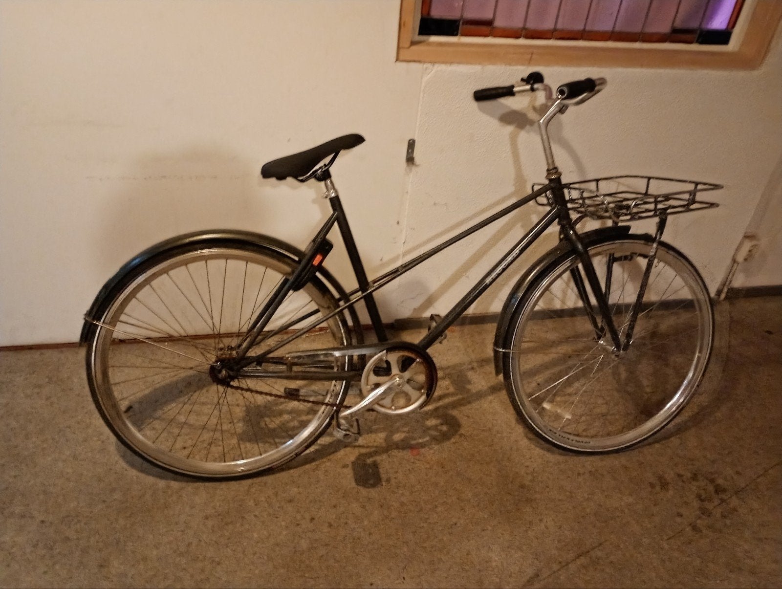 Damesfiets met voordrager en terugtraprem, Fietsen en Brommers, Overige merken, Terugtraprem, Ophalen of Verzenden, 53 tot 56 cm