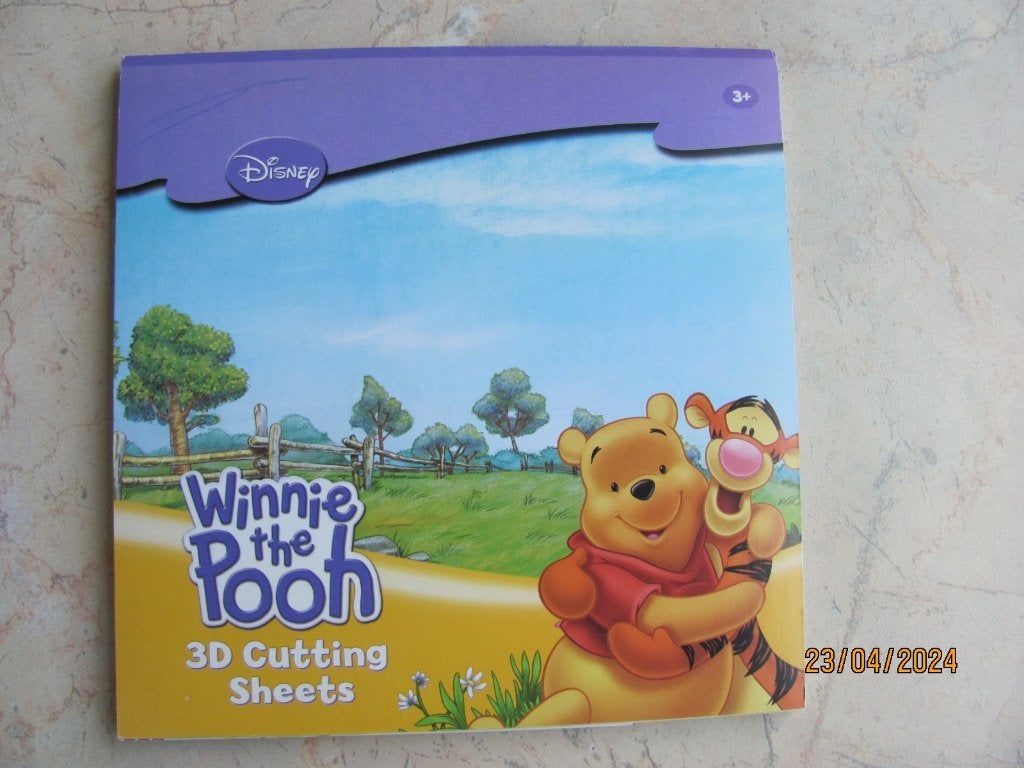 NIEUWSTAAT Winnie the POOH Poeh 3D Cutting sheets PAPER PACK, Hobby en Vrije tijd, Scrapbooking, Zo goed als nieuw, Papier of Karton