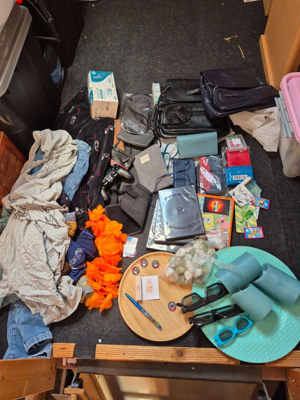 gratis pakket met spulletjes ( rommelmarkt ), Diversen, Rommelmarktspullen, Ophalen
