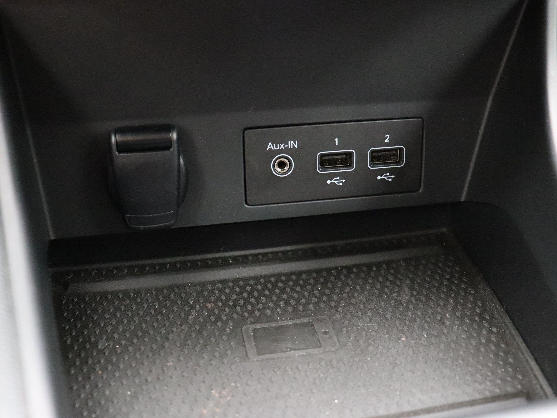 Foto 28 van Renault Captur TCe 100pk Intens | Climate Control | Bose aud
