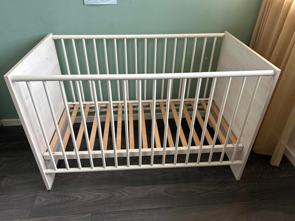 Kinderbed 60x120 cm met verstelbare standen, Kinderen en Baby's, Kinderkamer | Bedden, Ophalen, Gebruikt, Lattenbodem, Minder dan 140 cm