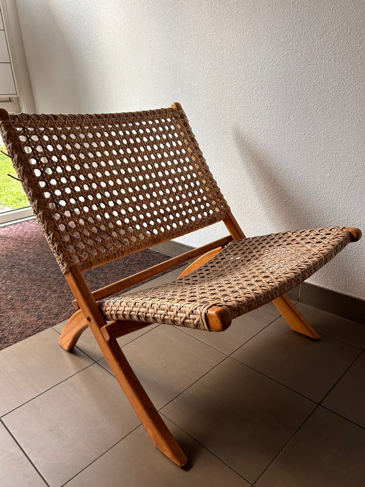 Xenos rotan loungestoel – houten frame, Ophalen, Zo goed als nieuw, Bruin, Eén