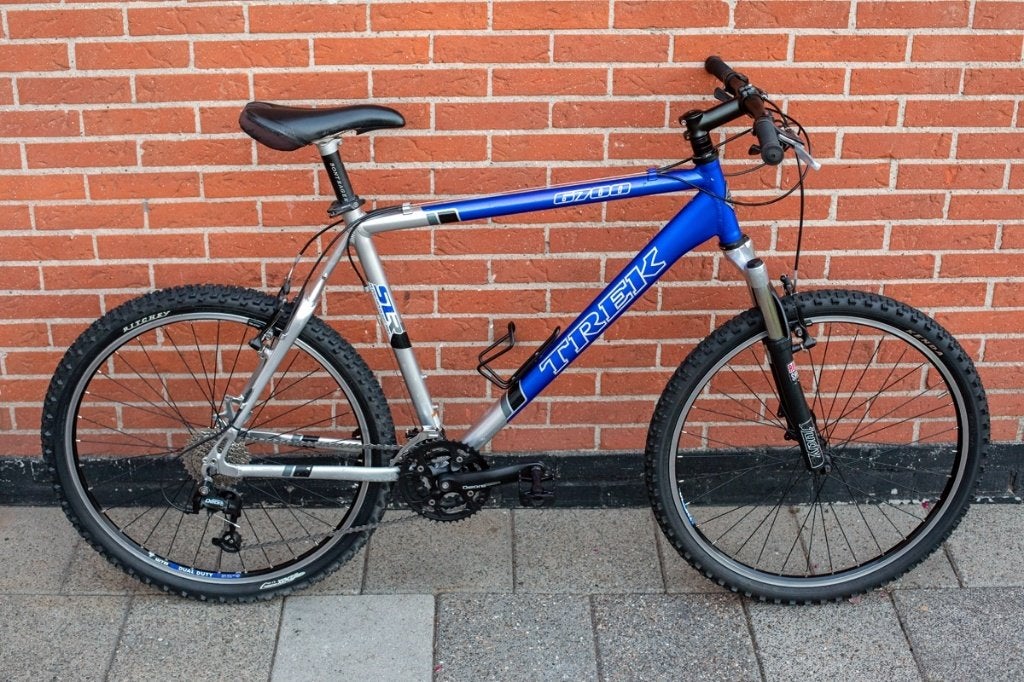 Mountainbike Trek 6700 met 27 versnellingen | Shimano Deore, Ophalen, Hardtail, Velgrem, Zo goed als nieuw