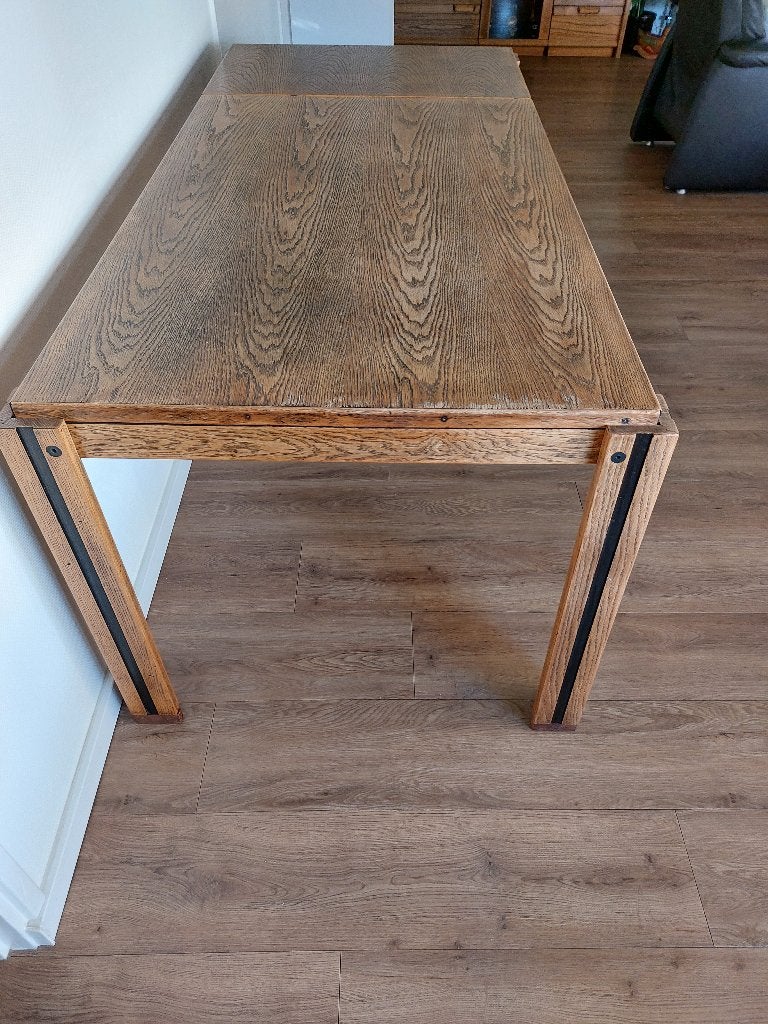 Foto 5 van Eettafel uitschuifbaar.  Kleur eiken