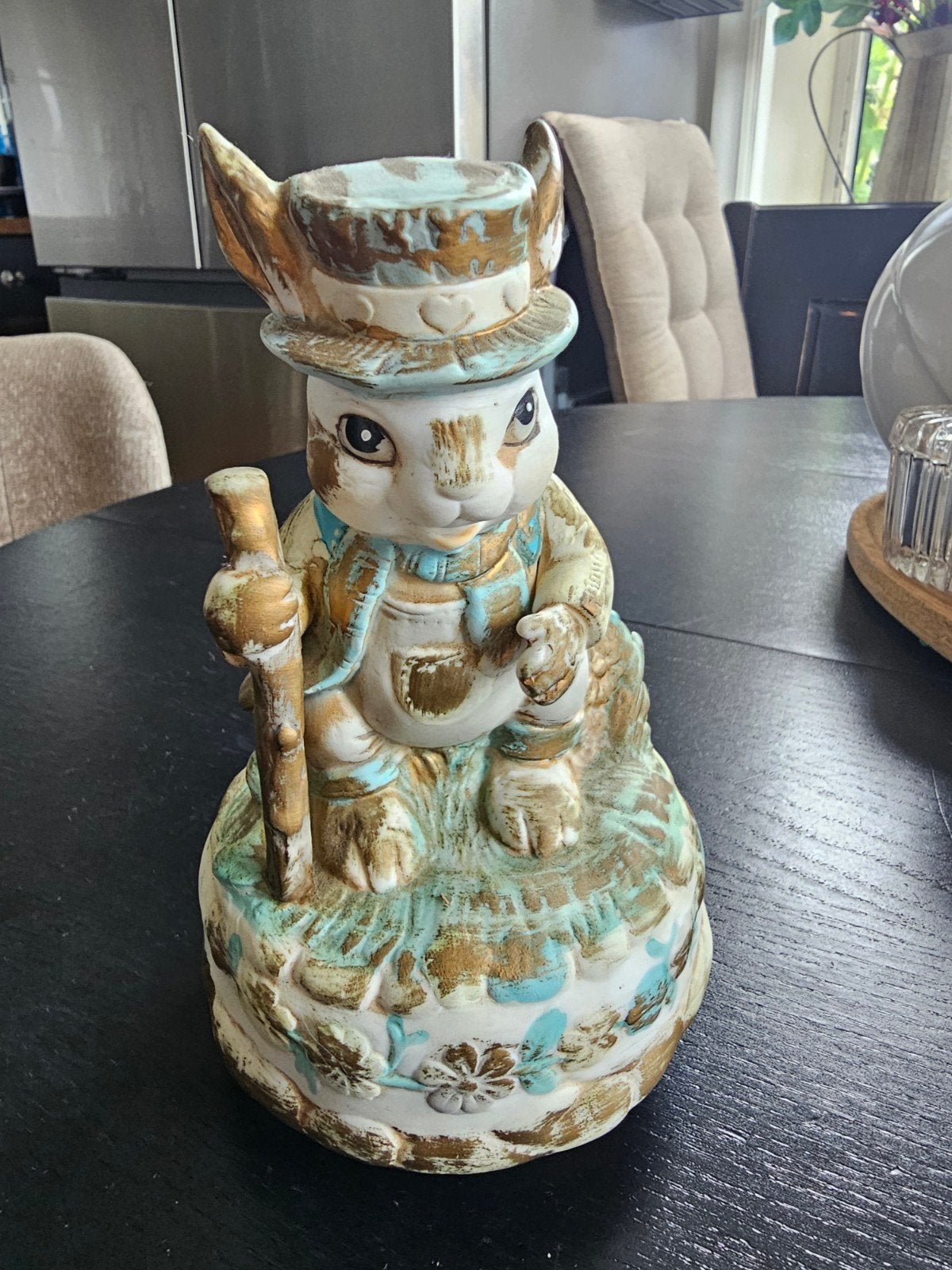 Vintage Konijn Beeldje met Mandje - 15,5 cm hoog, Ophalen of Verzenden, Gebruikt, Dier