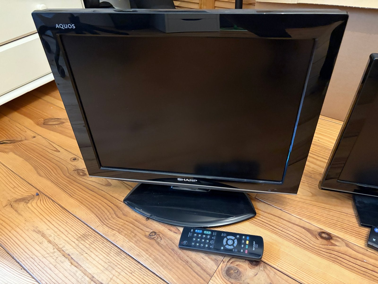 Sharp Aquos LCD TV met afstandsbediening, Gebruikt, 50 Hz, Ophalen of Verzenden, 40 tot 60 cm