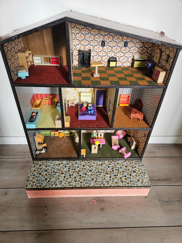 Ouderwets poppenhuis te koop., Ophalen, Poppenhuis