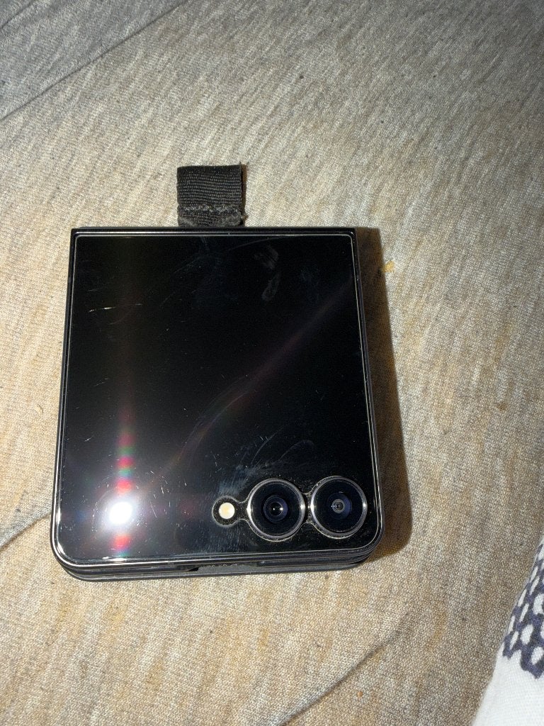 Samsung galaxy flip z 7