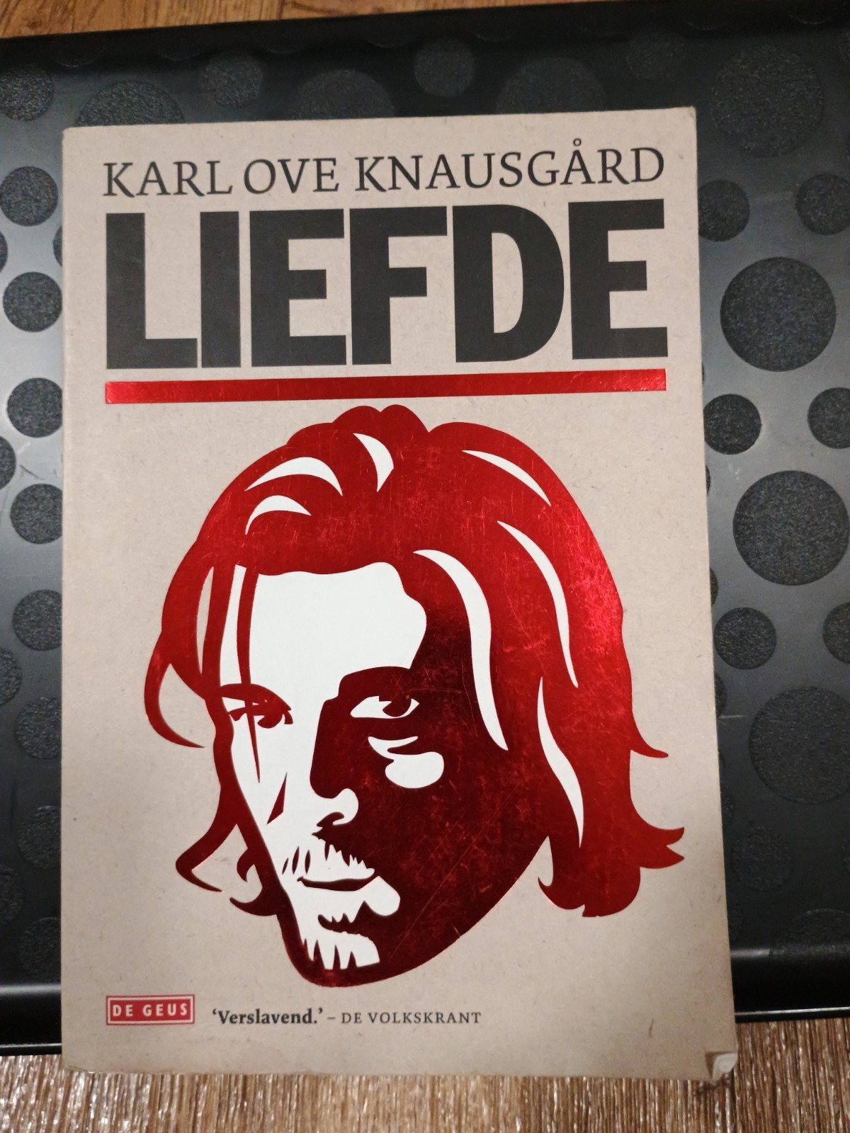 Karl Ove Knausgård - Liefde, Boeken, Ophalen of Verzenden, Zo goed als nieuw, Karl Ove Knausgård