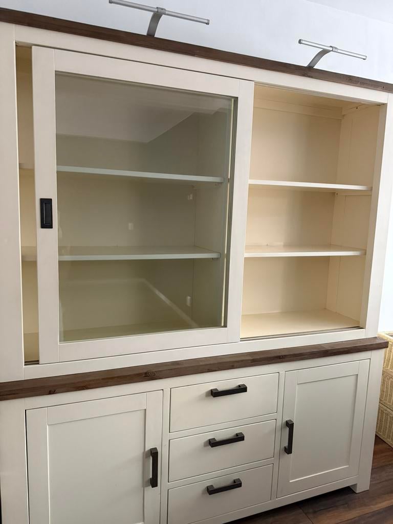 Lizzano Buffetkast, Huis en Inrichting, Ophalen, 200 cm of meer, 150 tot 200 cm, Zo goed als nieuw