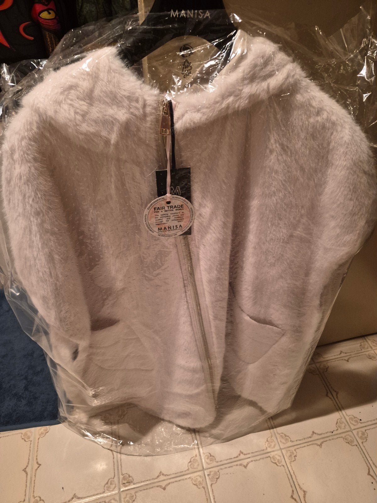 3x Nieuwe Manisa Fair Trade faux fur jas, maat M/l/XL, Maat 38/40 (M), Wit, Nieuw, Ophalen of Verzenden