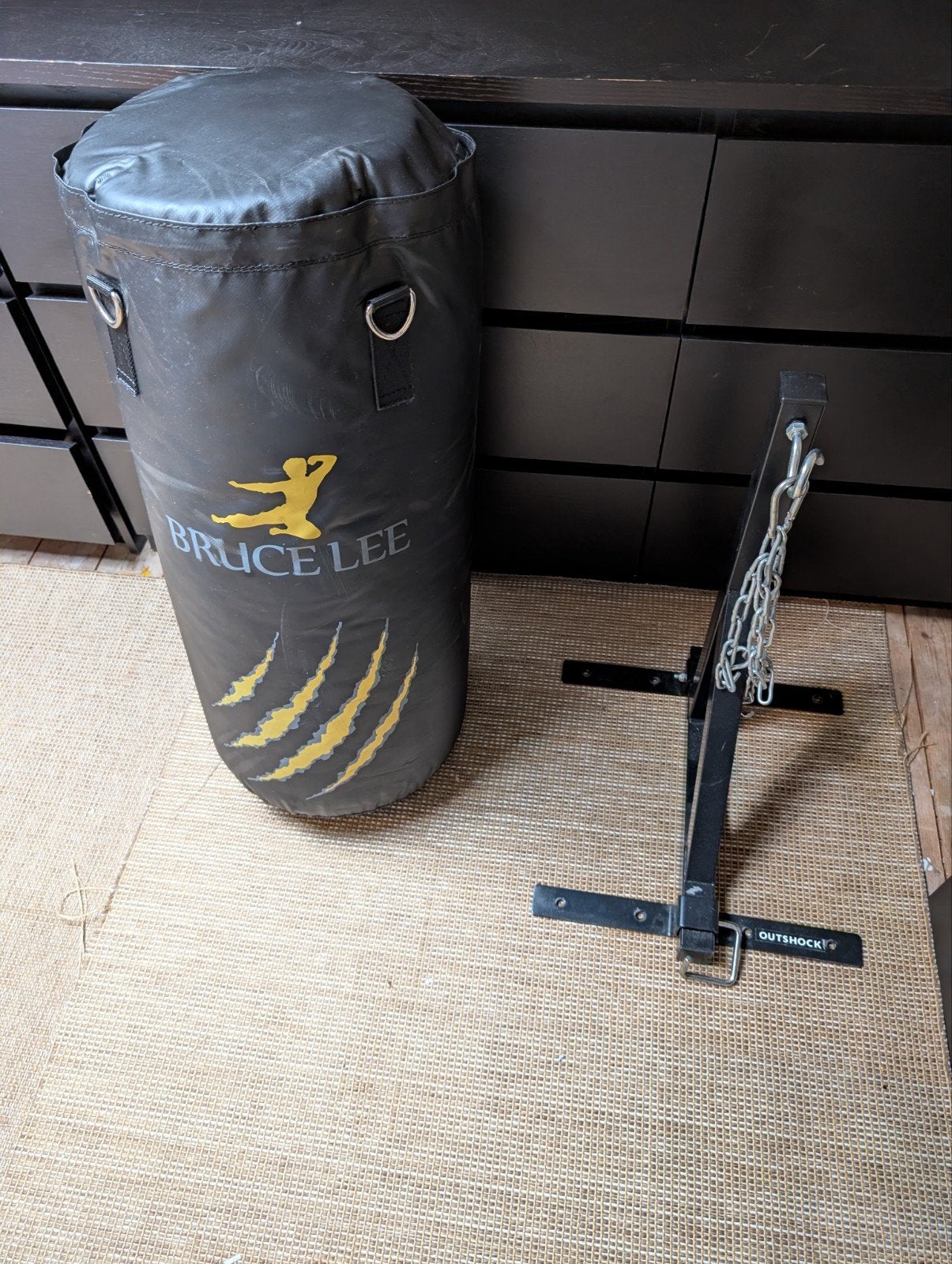 Bruce Lee Bokszak met ophangsysteem, Sport en Fitness, Gebruikt, Overige, Vechtsportmateriaal, Groter dan maat XL
